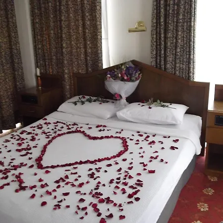 Gæstehus Antik Ridvan Çeşme